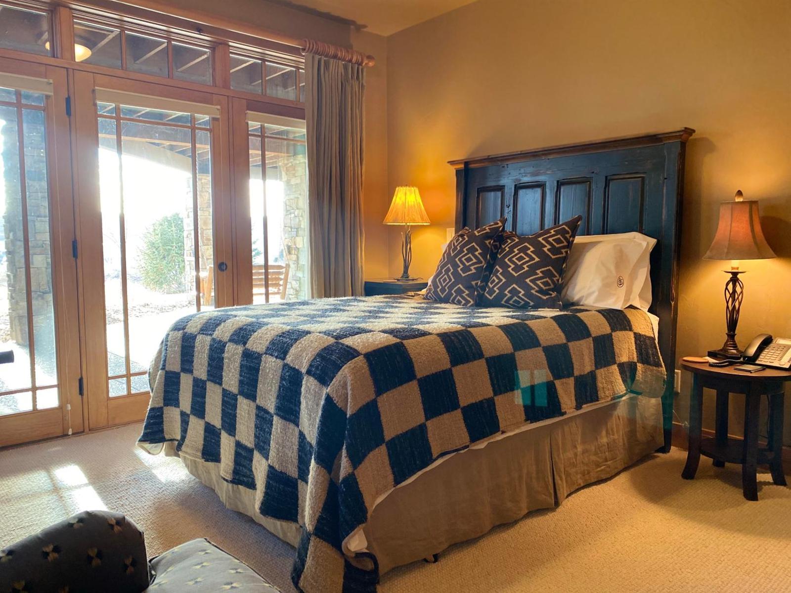 Grey Cliffs Ranch Main image 2